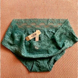 Victoria’s Secret Hiphugger, lace top panty